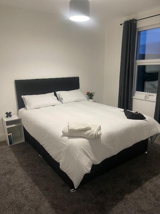 Birks Road Villa Cleator Moor ภายนอก รูปภาพ